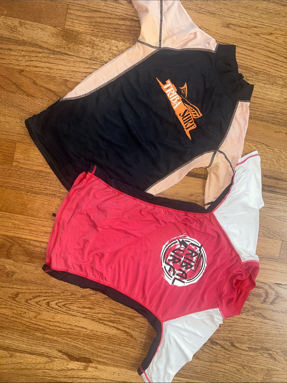 Tribal Surf Kids Rash Guards Swim Top in Black & Red Size Large